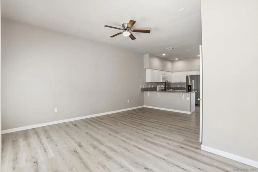 1329 Holly Avenue photo 9