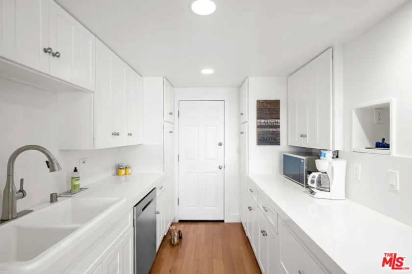 23908 De Ville Way #A photo 12