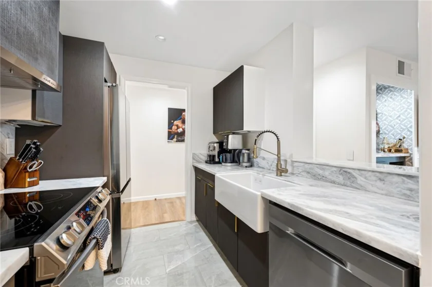 906 N Doheny Drive #318 photo 6