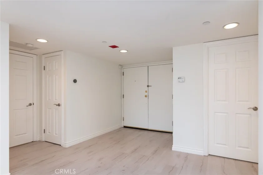 343 E Pioneer Drive #802 photo 27