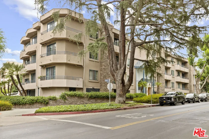 4230 Stansbury Avenue #105 photo 12