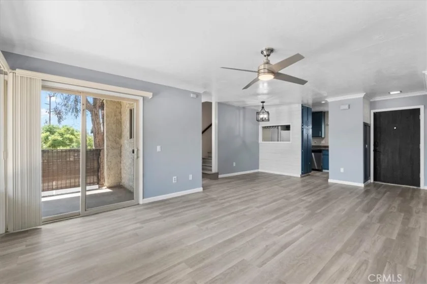 4727 Knickerbocker photo 9