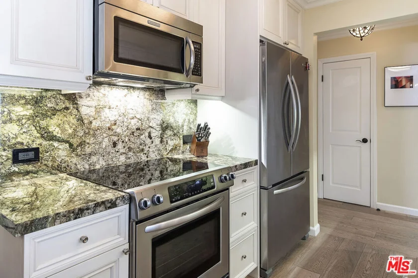 906 N Doheny Drive #510 photo 5