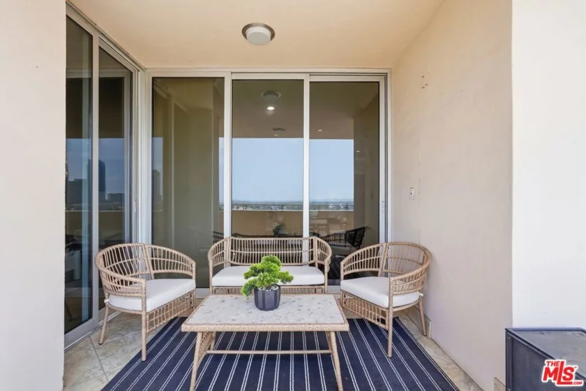 1333 S Beverly Glen Boulevard #902 photo 11