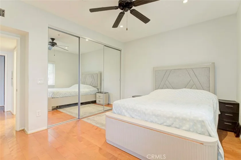 11124 Burbank Boulevard #101 photo 29