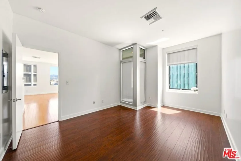 3810 Wilshire Boulevard #605 photo 5