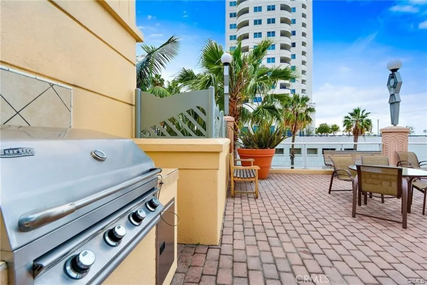 488 E Ocean Boulevard #105 photo 21