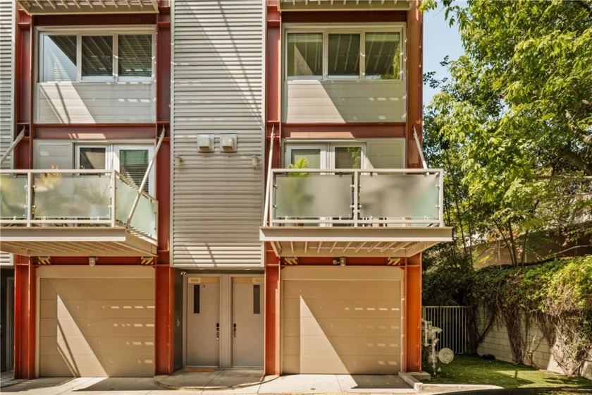 3450 W Cahuenga #907 photo 11