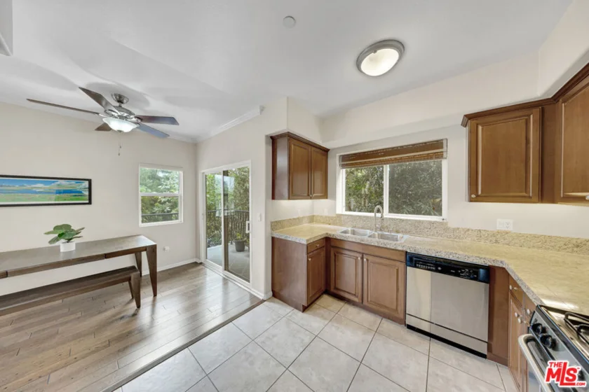 3401 S Bentley Avenue #301 photo 37
