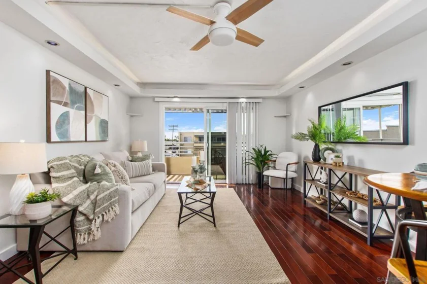 1645 Emerald Street #2Q photo 1