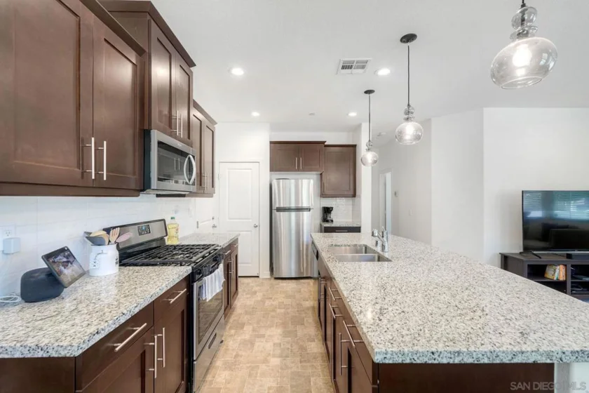 4134 Vela Way photo 9