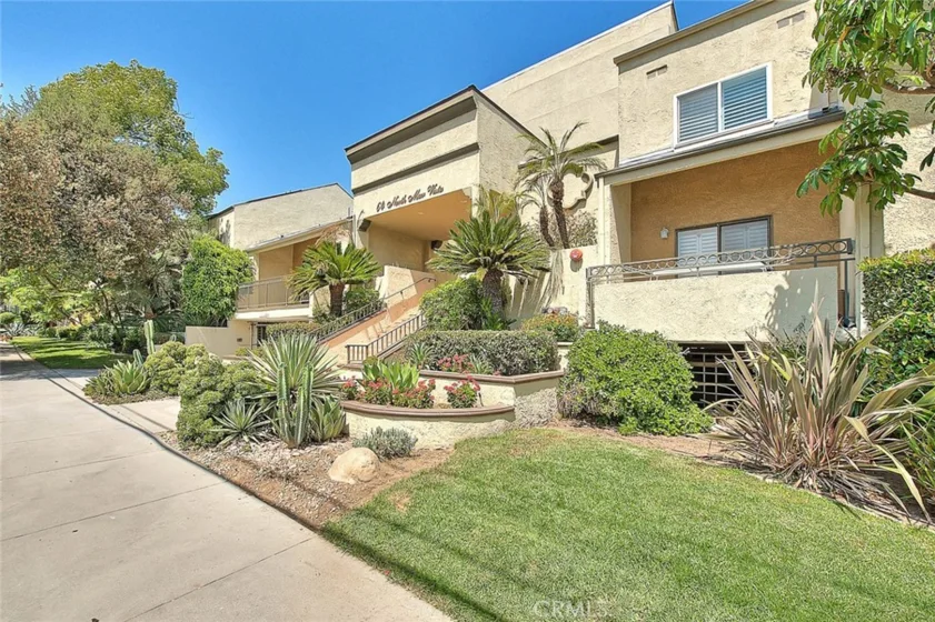 64 N Mar Vista Avenue #231 photo 1