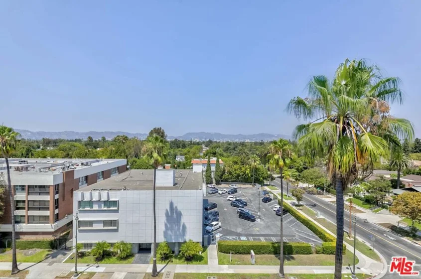 4460 Wilshire Boulevard #705 photo 6