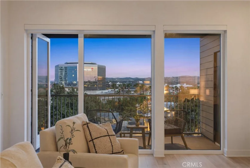 4505 Rivington photo 12