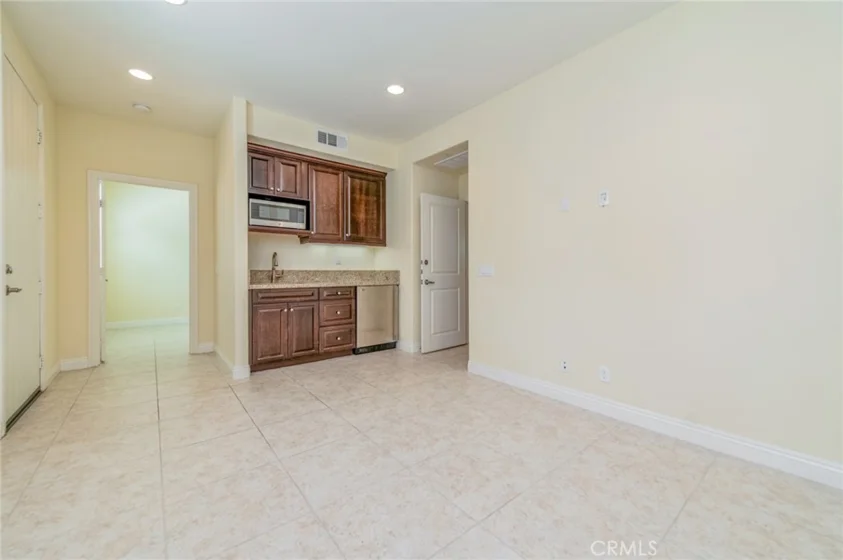 219 Wicker photo 13