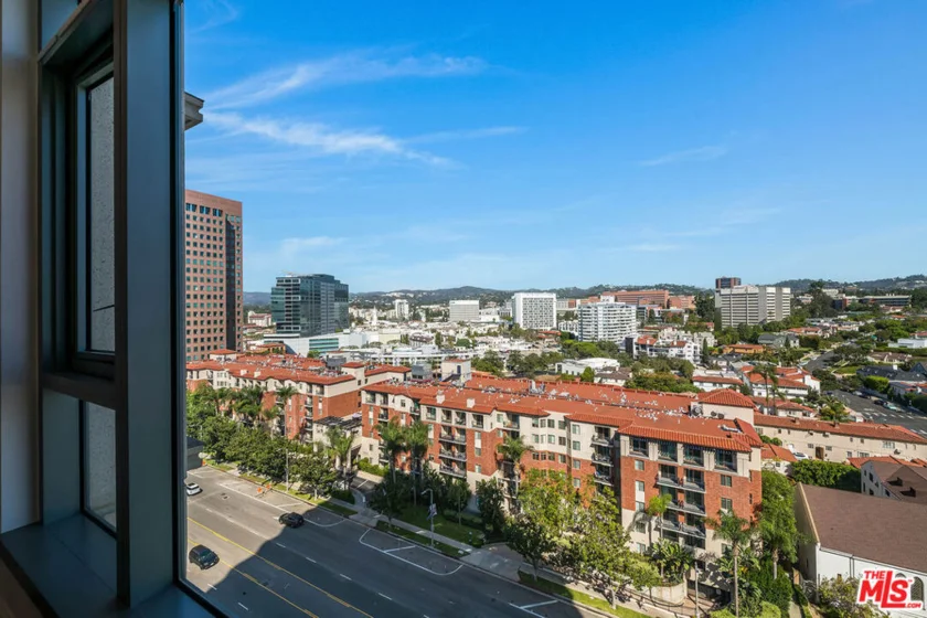 10800 Wilshire Boulevard #1101 photo 22