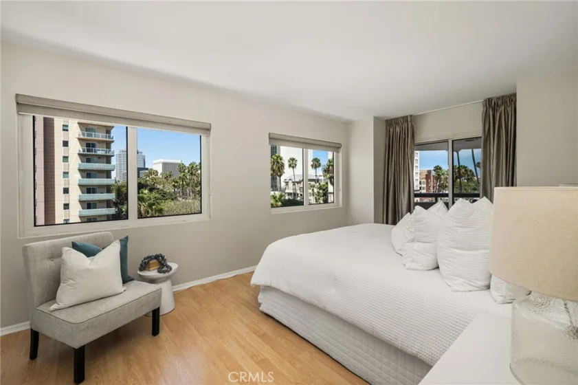 525 E Seaside #403 photo 24