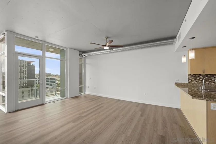 1080 Park Boulevard #913 photo 3