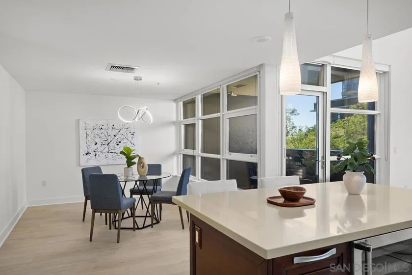 1325 Pacific Highway #313 photo 5