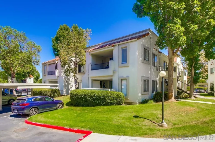 8393 Capricorn Way #90 photo 1
