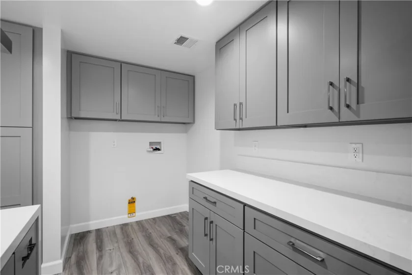227 E Burbank #C photo 5