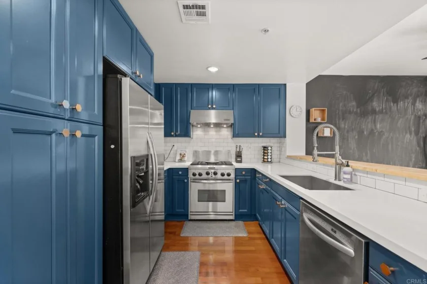 252 E Jeanette Lane photo 1
