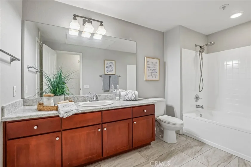 22681 Oakgrove Unit 233 photo 13