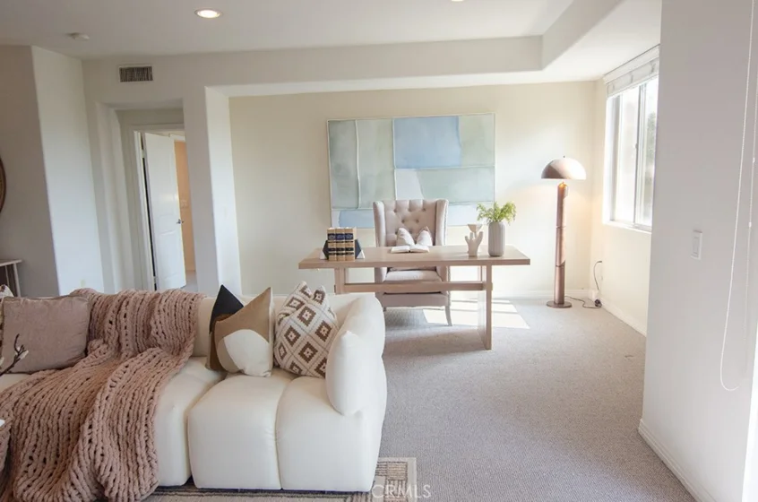 931 E Walnut Street #316 photo 18