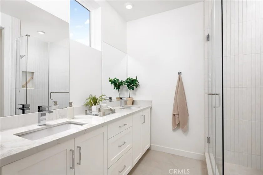 1697 Constellation Drive photo 6
