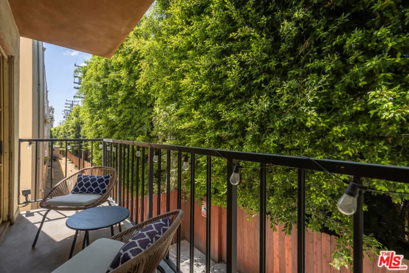 1045 N Kings Road #107 photo 20