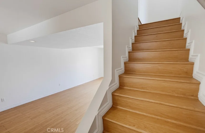 1355 Loma Avenue #311 photo 31
