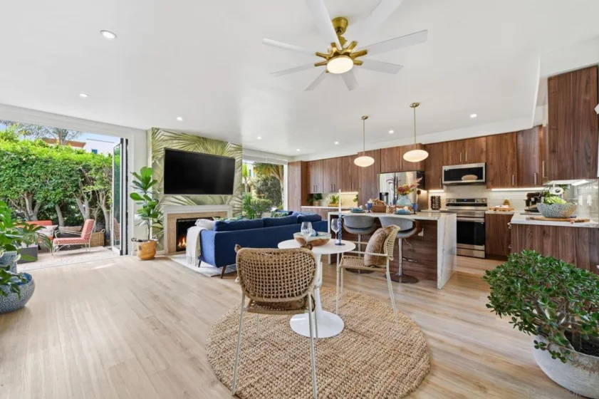 404 Bonair Street photo 2