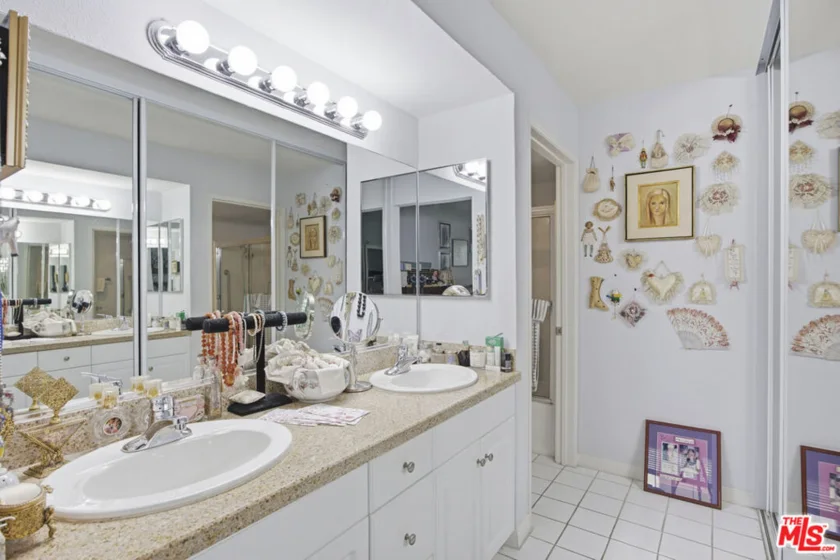 5535 Canoga Avenue #115 photo 11