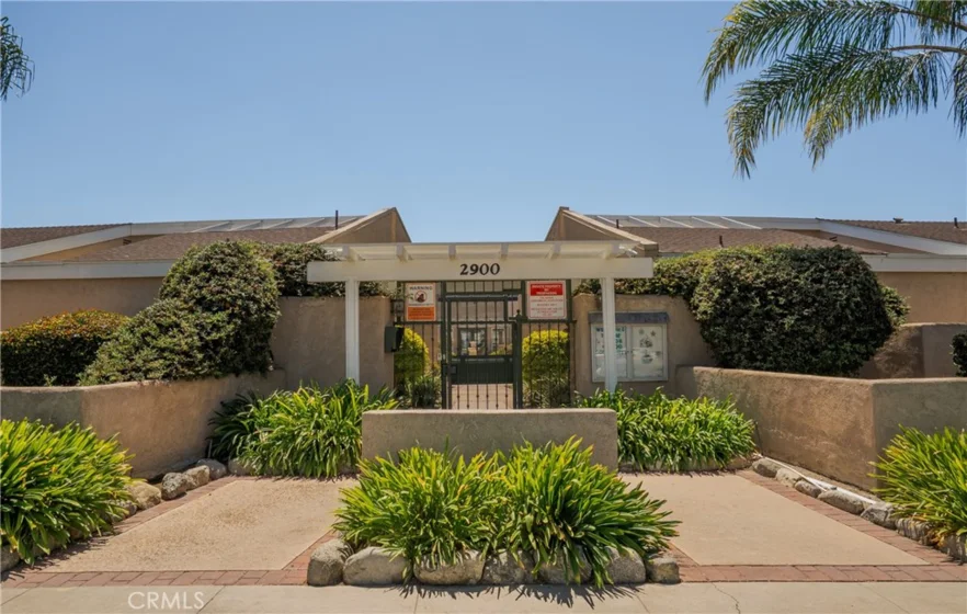 2900 Madison photo 19