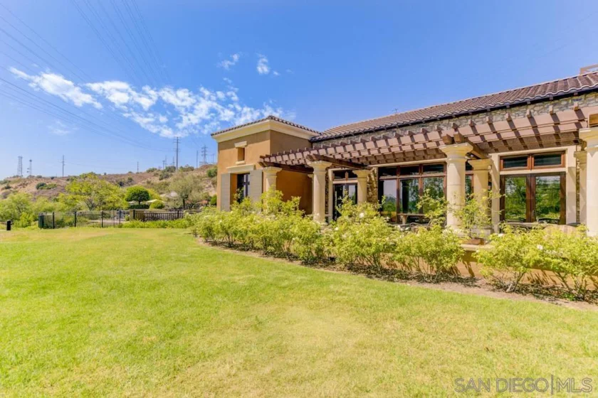 2591 Escala Circle photo 20