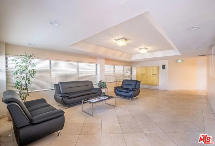 1164 Wellesley Avenue #204 photo 28