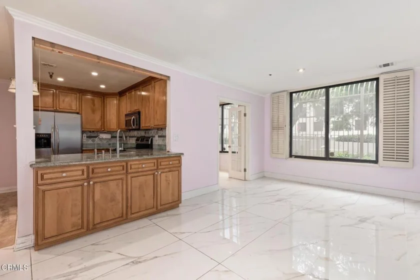 121 S Hope Street #11 photo 4