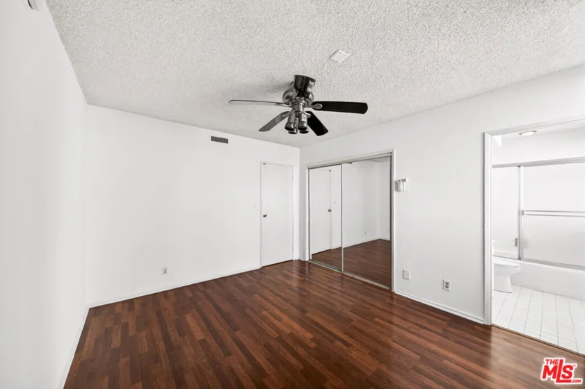 540 Kelton Avenue #402 photo 7