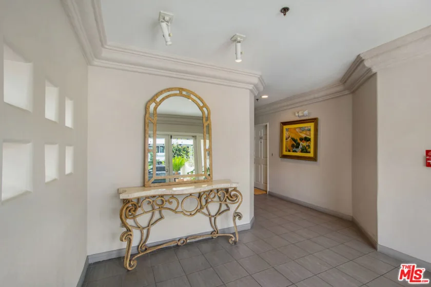 11838 Kiowa Avenue #101 photo 26