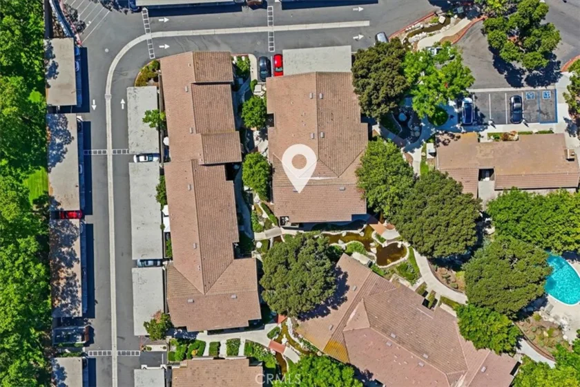 208 Springview photo 50