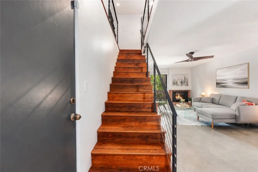 15207 Magnolia Boulevard #119 photo 14