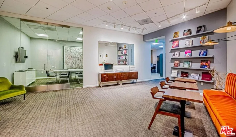 3785 Wilshire Boulevard #1709 photo 43