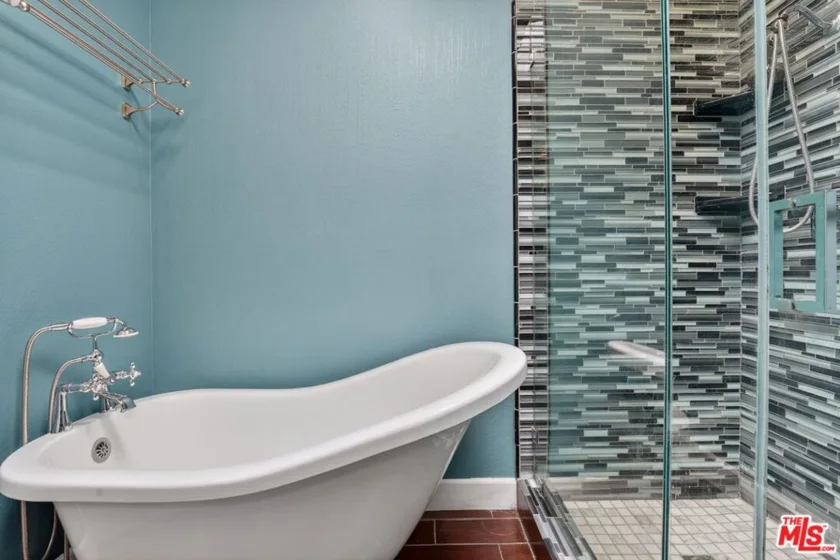 11112 La Maida Street #14 photo 3