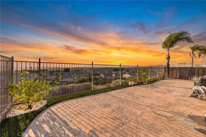 44829 Mumm Street photo 2