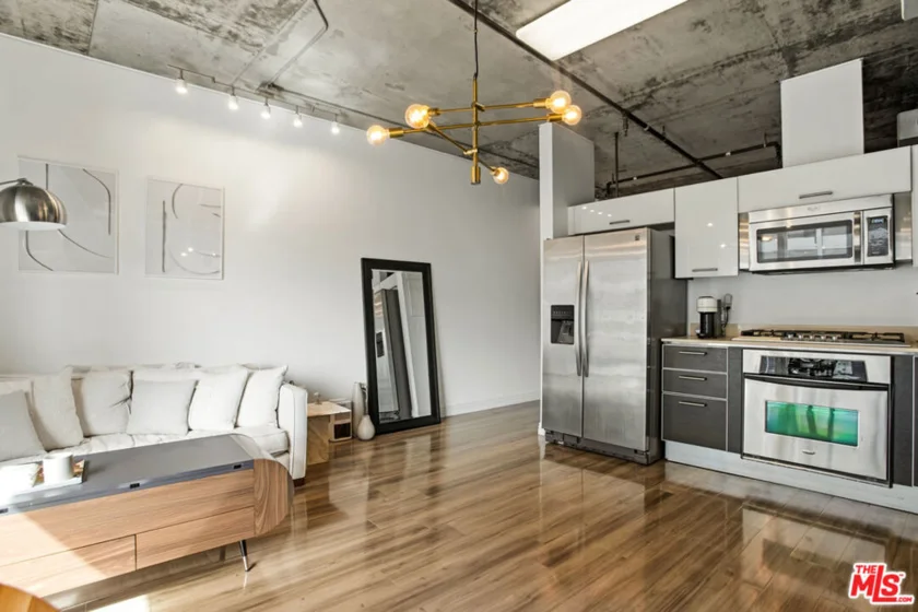 645 W 9th Street #529 photo 35