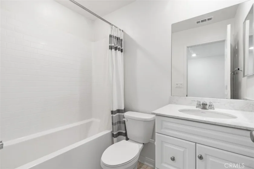 784 N Ethan photo 25