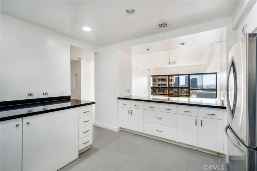 10445 Wilshire #1606 photo 17