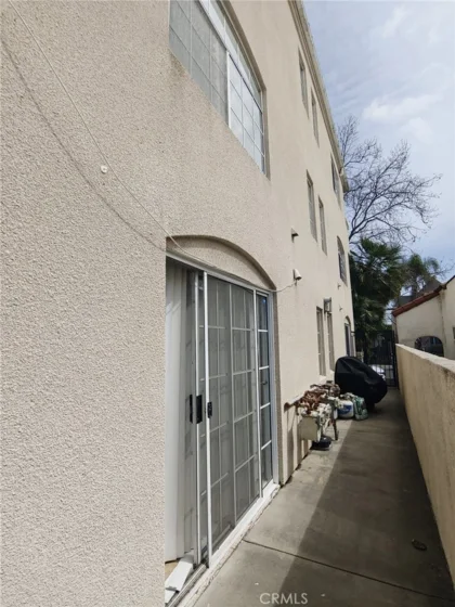813 N Martel Avenue #2 photo 14