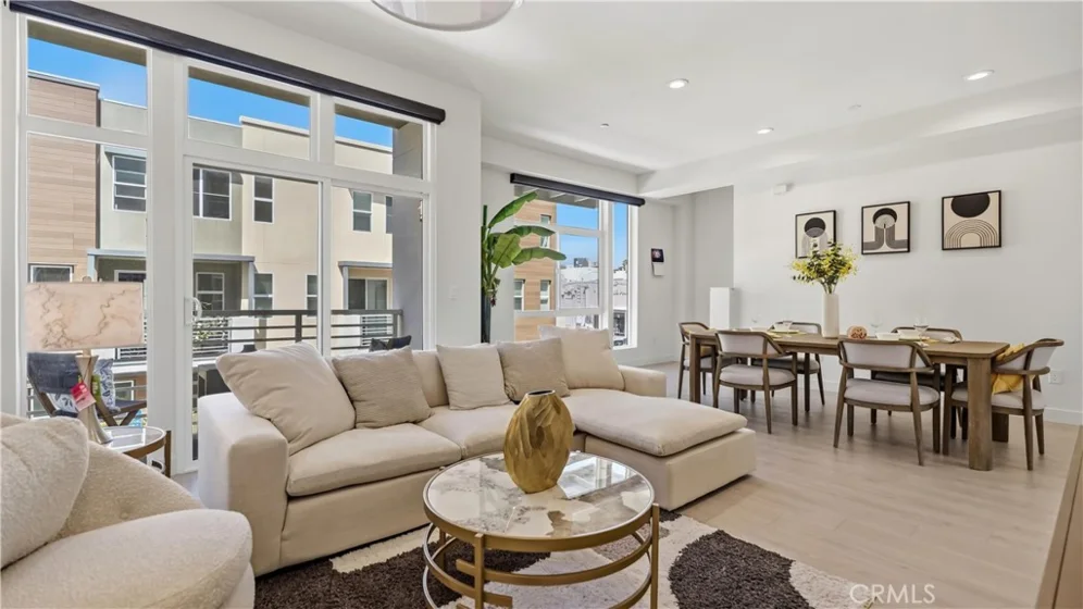 15 S Chapel Avenue #B photo 5