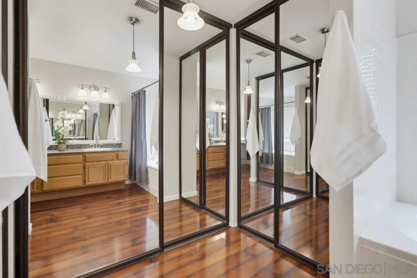8391 Suntree Place photo 16